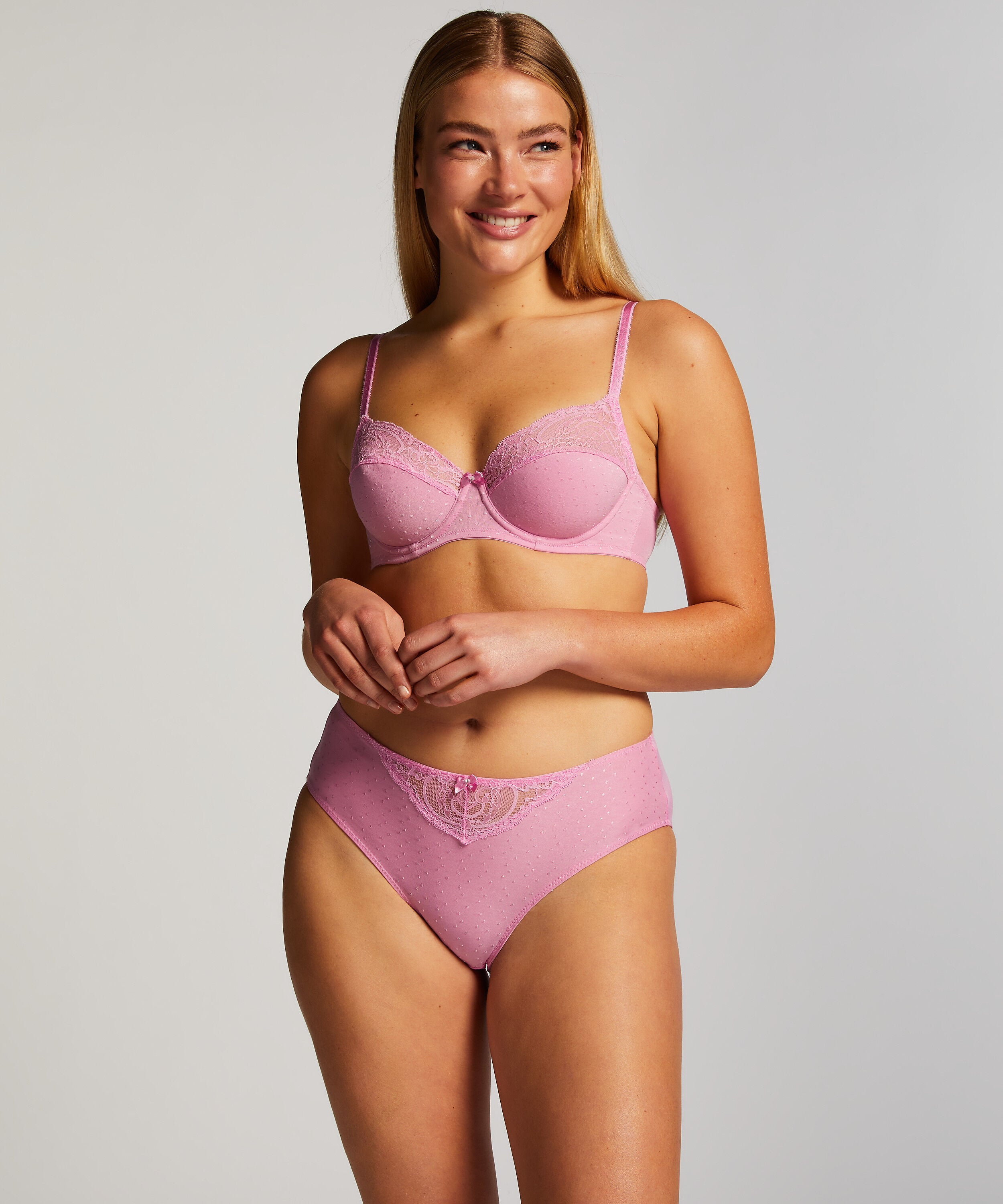 Hög trosa Sophie, Rosa