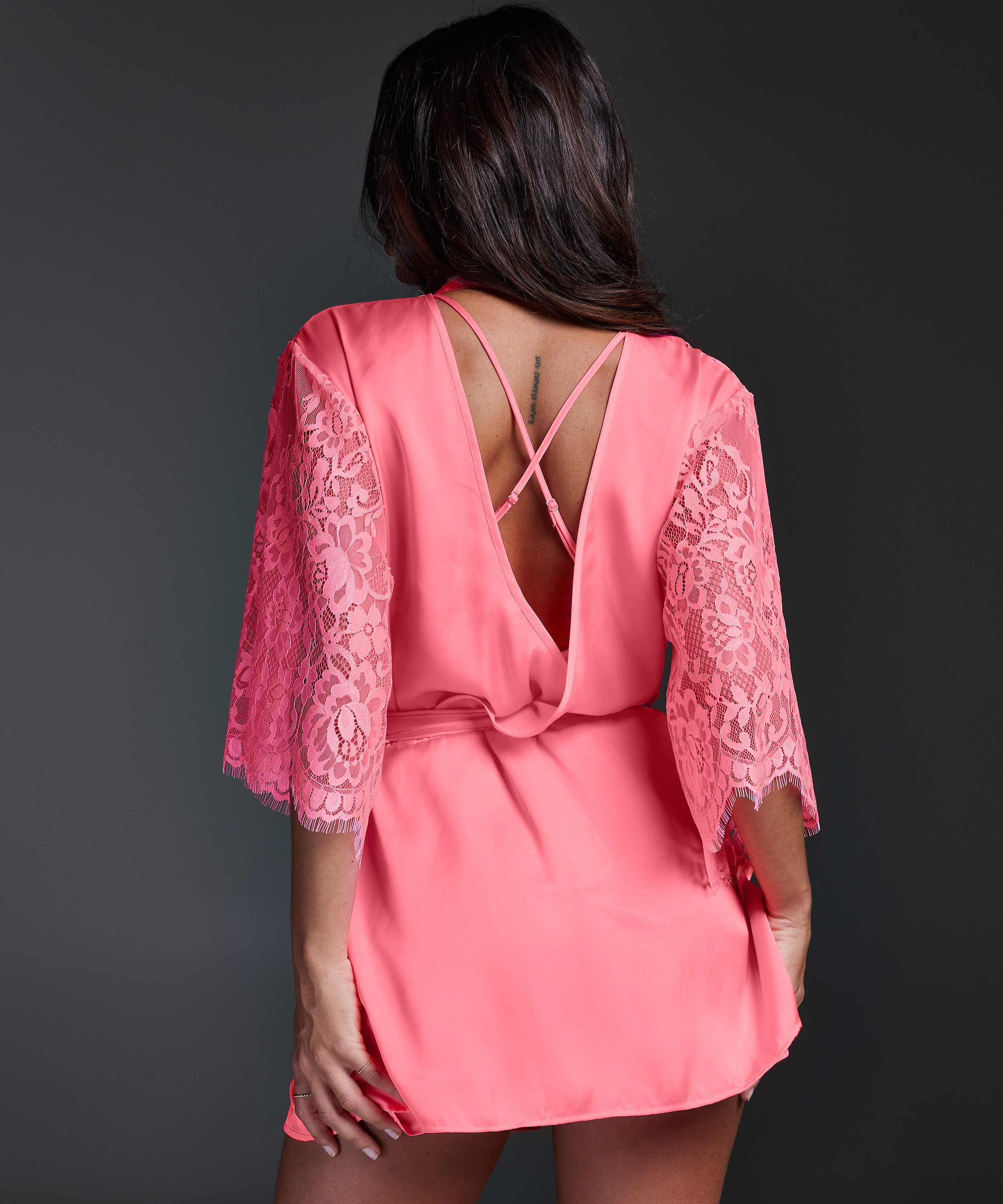 Kimono Jennifer, Rosa, main