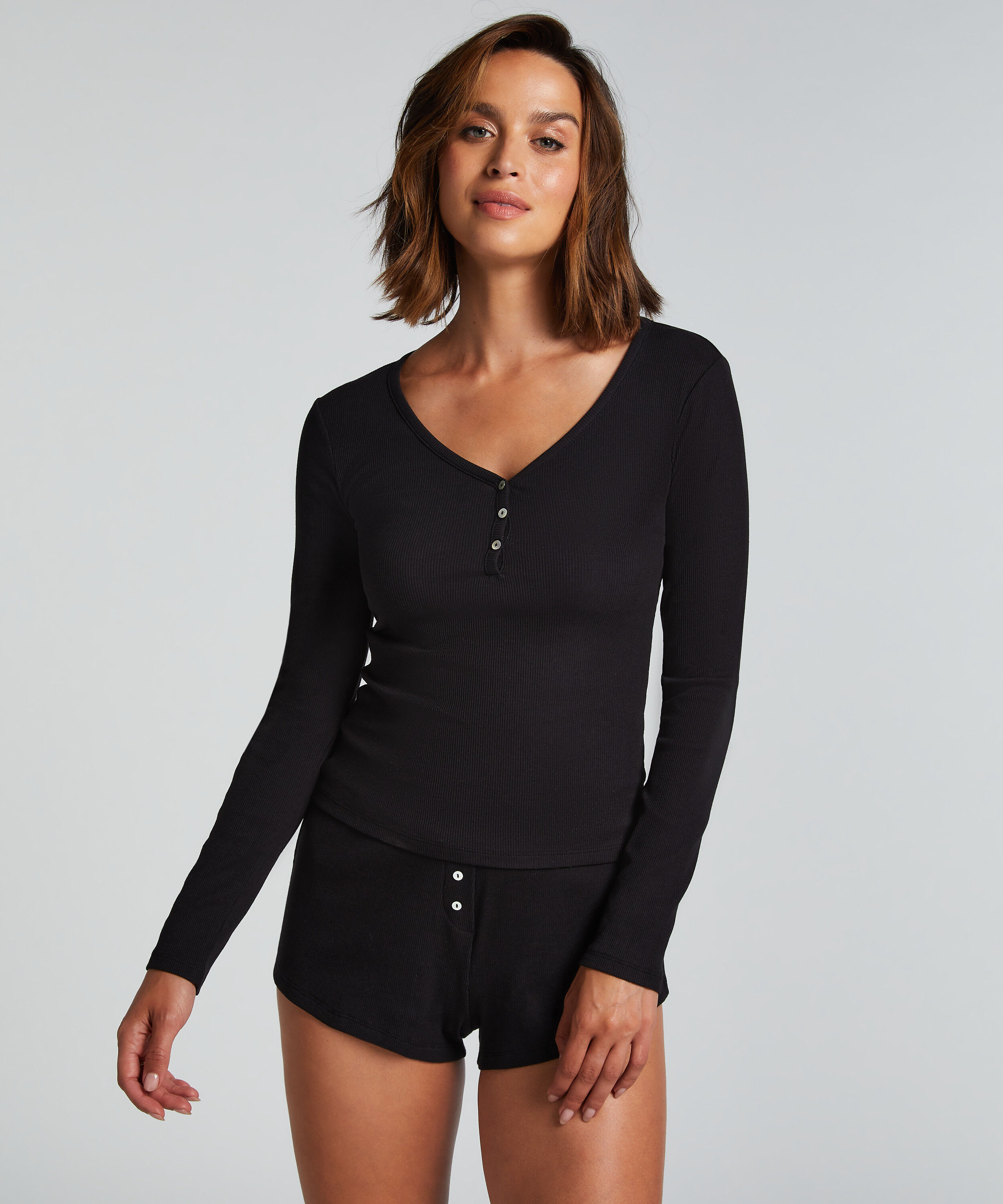 Pyjamasset, Svart