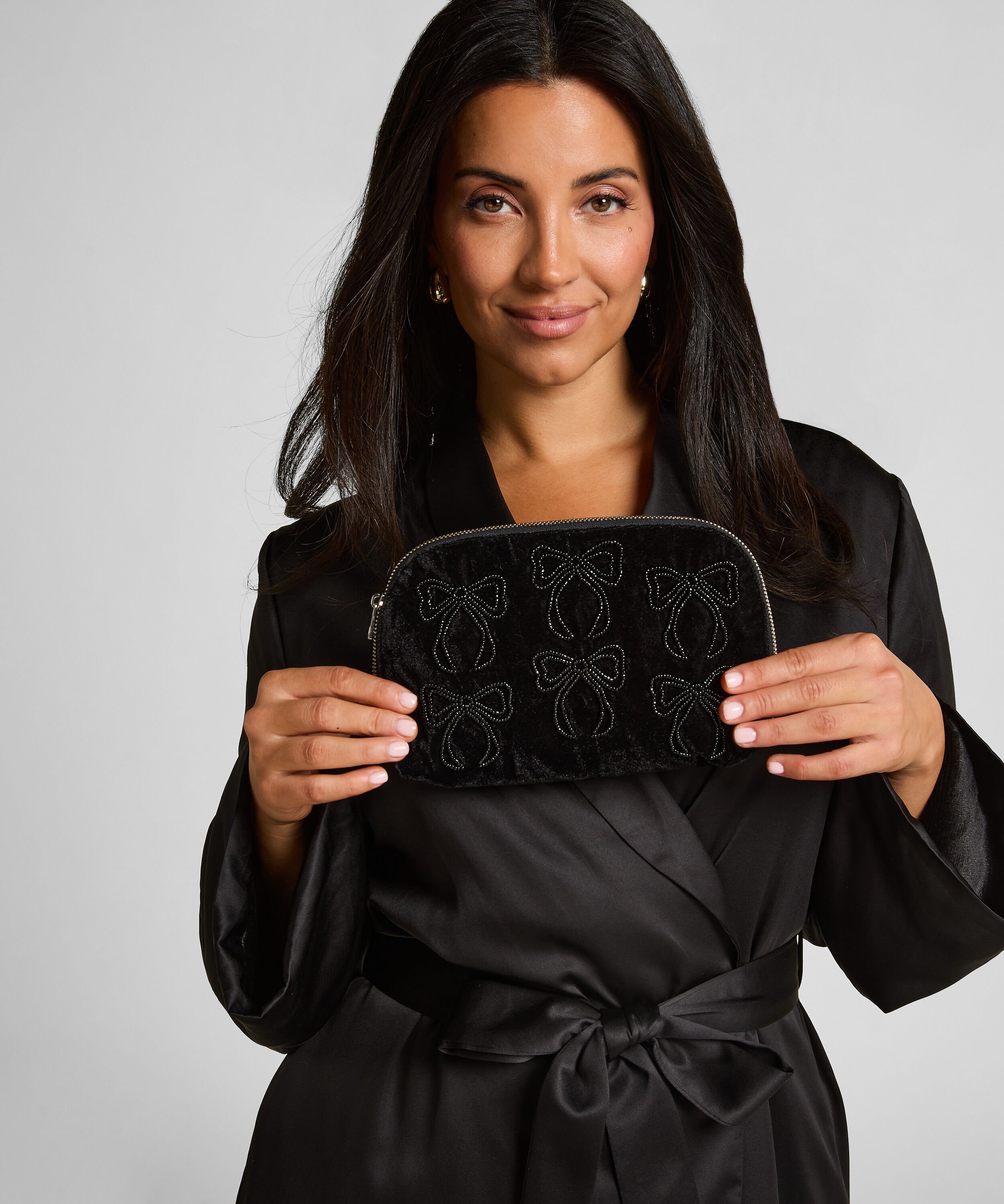 Sminkv&auml;ska med rosetter, Svart